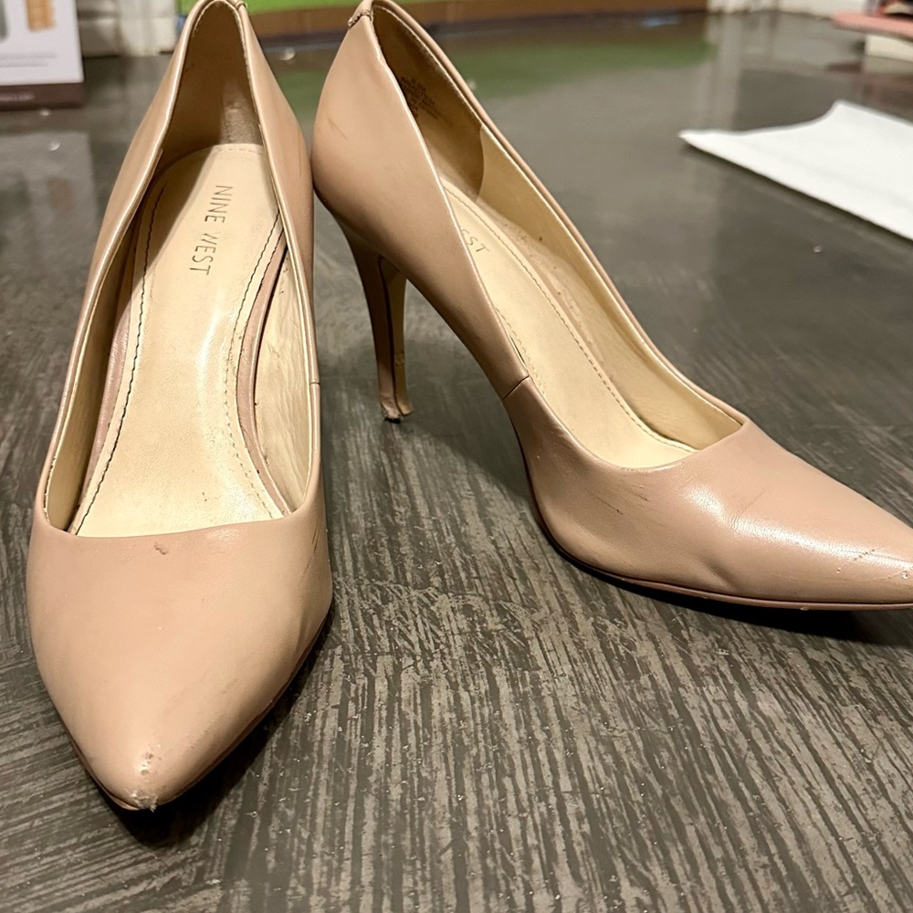 Nine West Tan Stiletto Heels Classic Design
